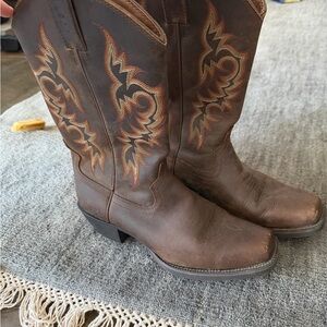 JUSTIN MEN'S STAMPEDE WESTERN APACHE WESTERN BOOTS - SQUARE TOE- Size 10.5D